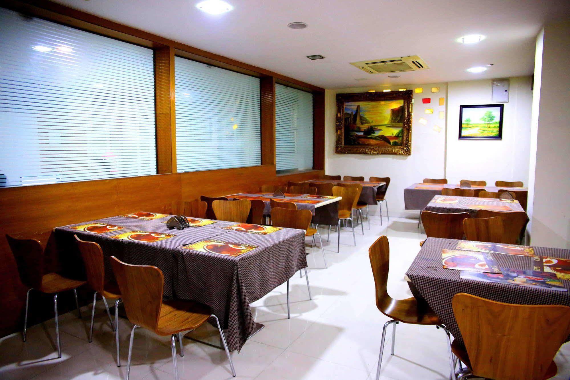 Ksr Park Hotel 하이데라바드 외부 사진